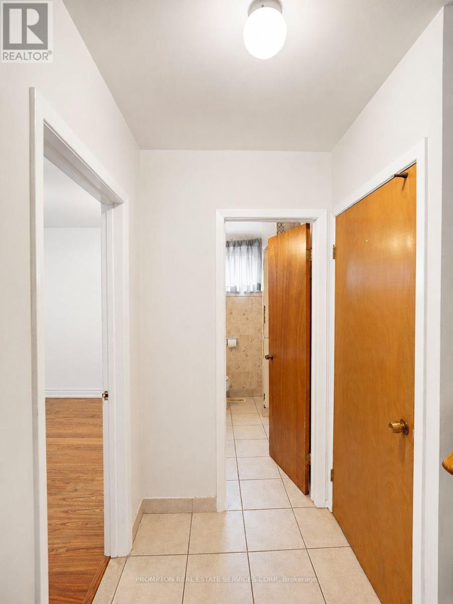 25 LEHAR CRESCENT - 16