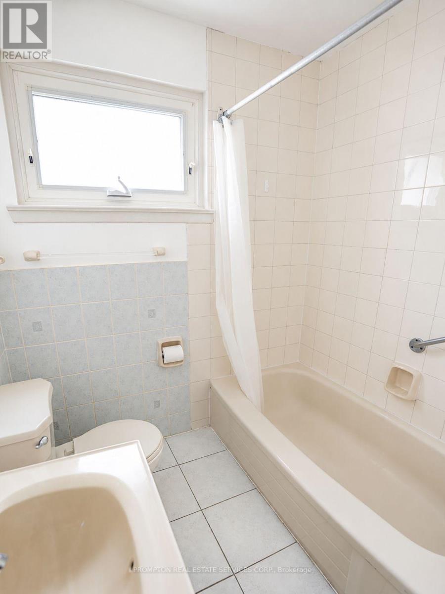 25 LEHAR CRESCENT - 22