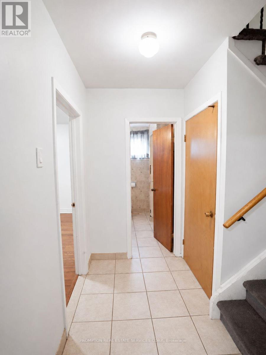 25 LEHAR CRESCENT - 24