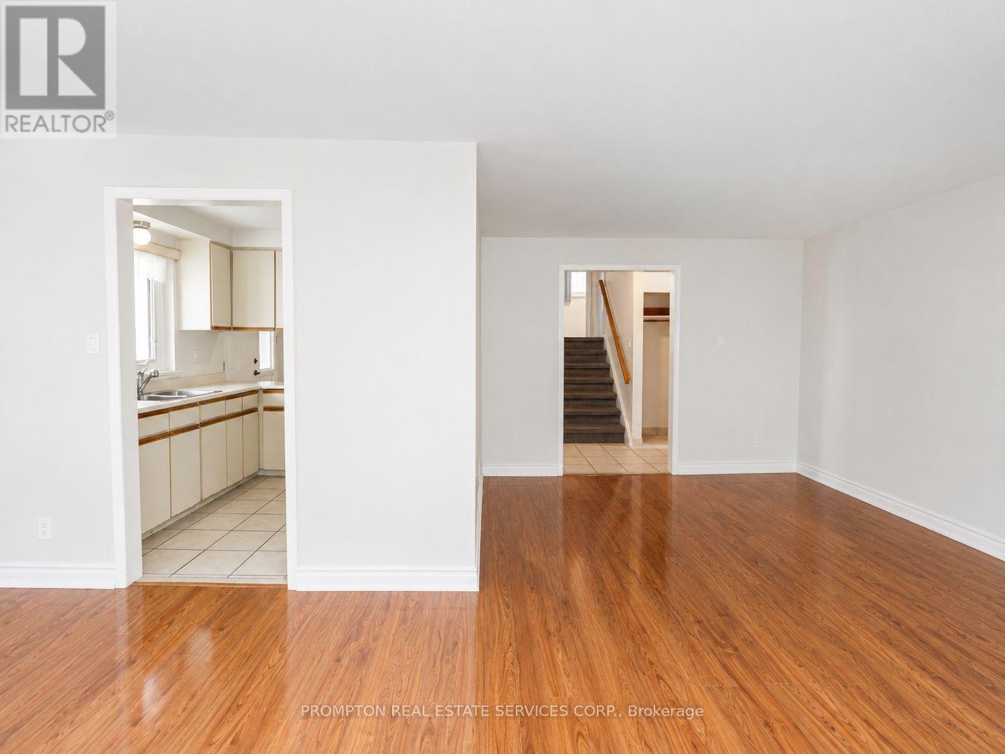 25 LEHAR CRESCENT - 34