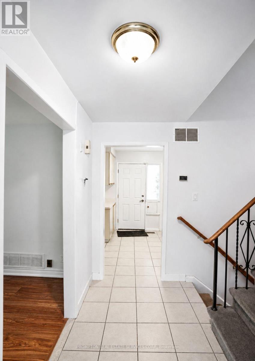 25 LEHAR CRESCENT - 9