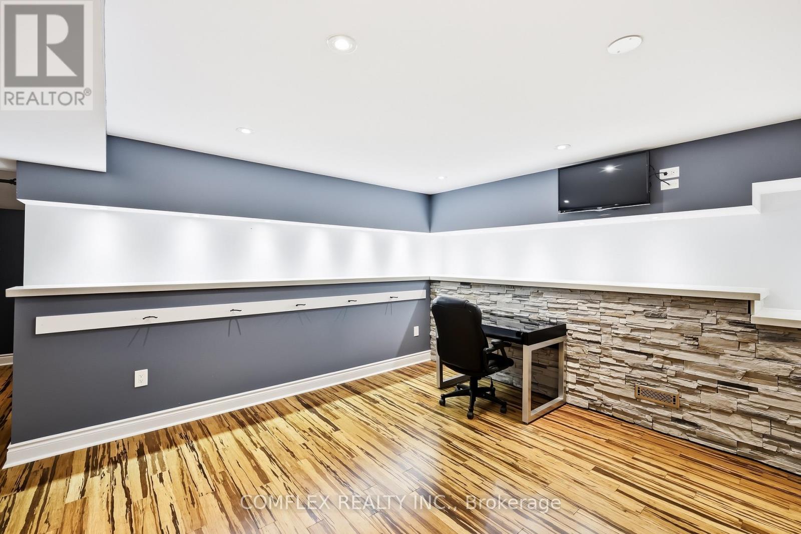 7 SWINDELLS STREET - 21