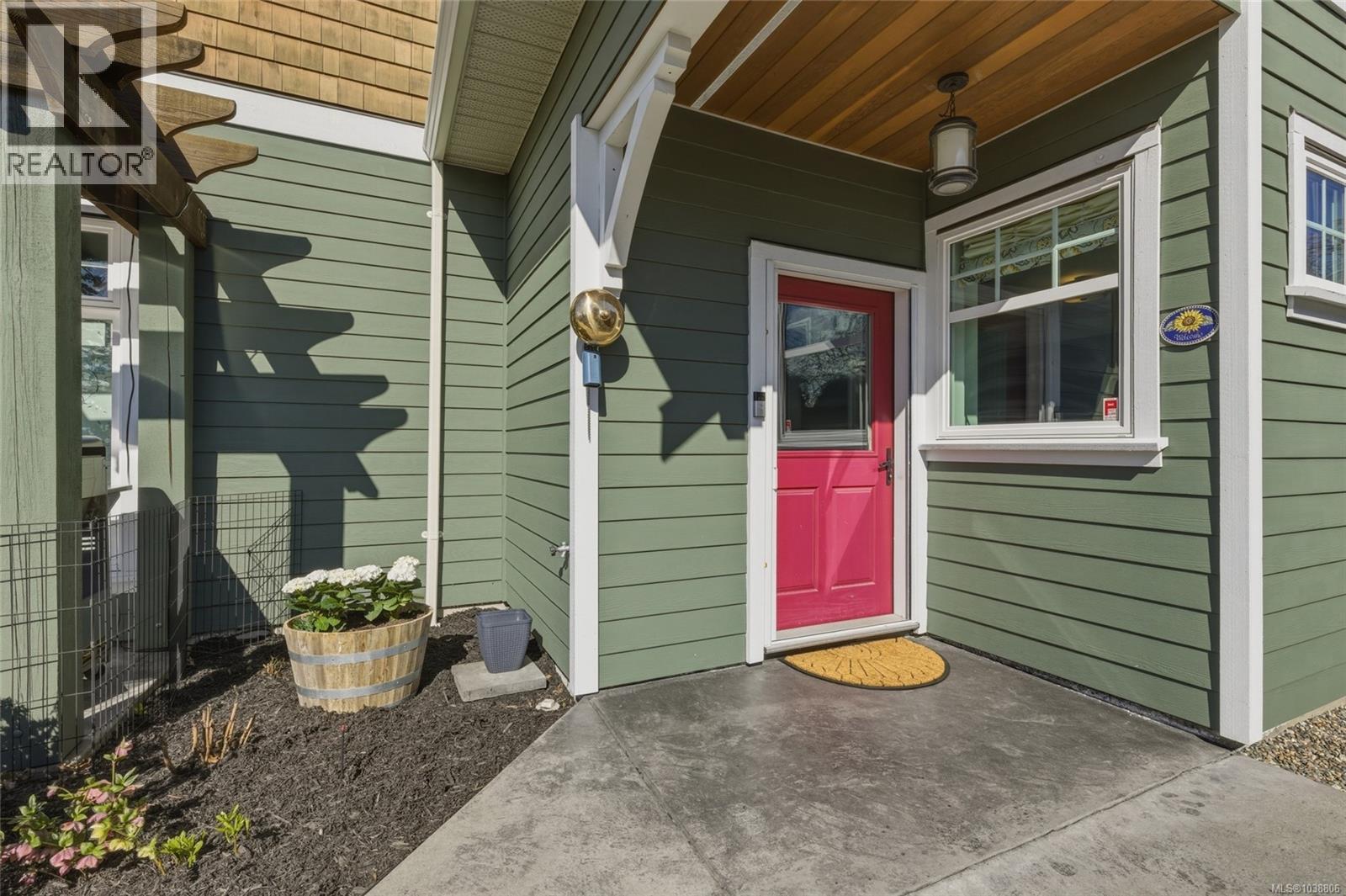10117 West Saanich Rd - 8