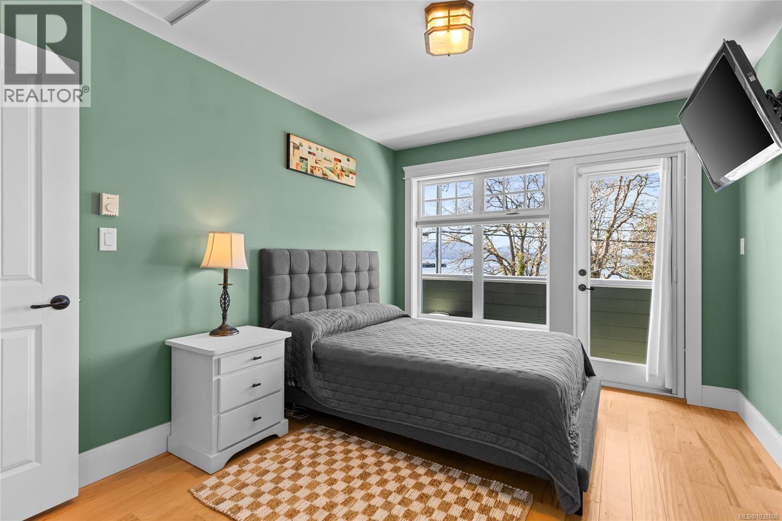 10117 West Saanich Rd - 36