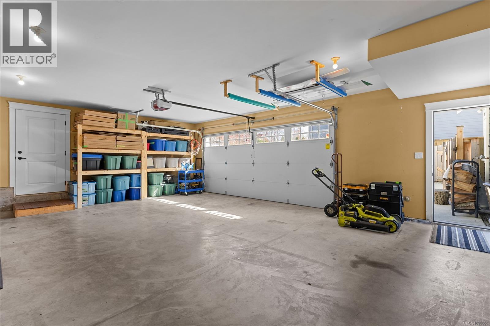 10117 West Saanich Rd - 53