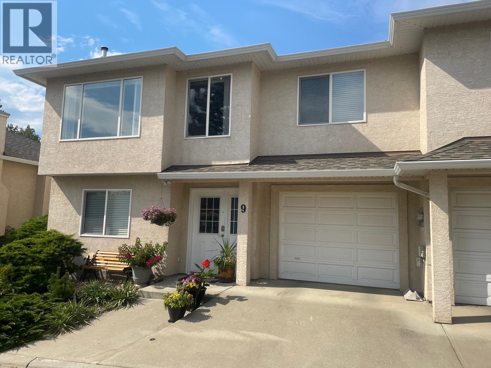 #9 5101 27 Avenue - 2