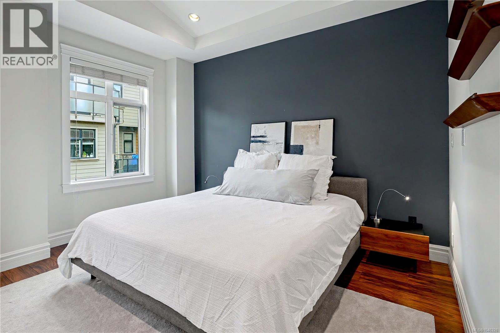 #4 2622 Shelbourne St - 20