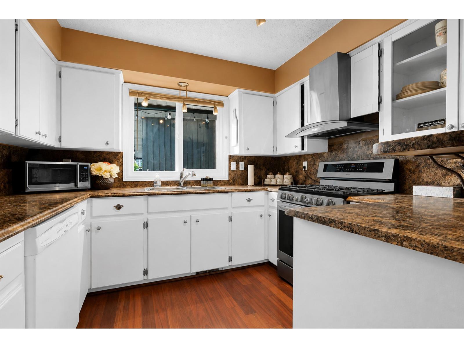 5 Bed, 3 Bath House for Sale in Chilliwack – 46446 ANGELA AVENUE, Chilliwack Proper South – MLS# R3152688 - Image 13