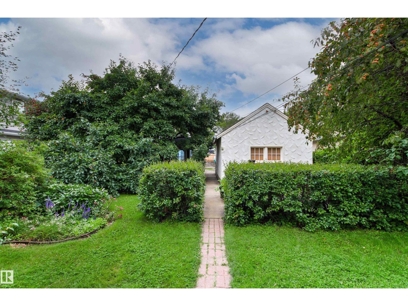 8842 89 ST NW - Image 64
