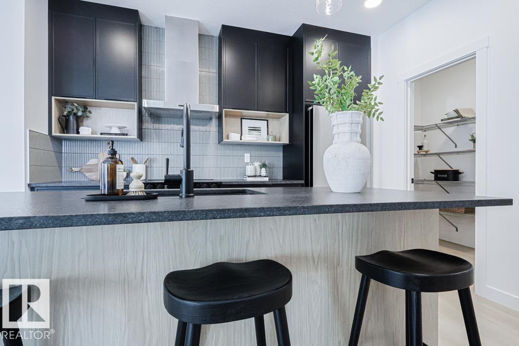 18651 19 AV NW - 18
