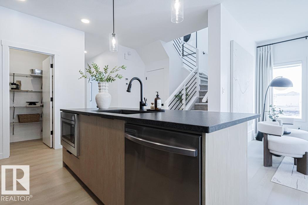 18651 19 AV NW - 21