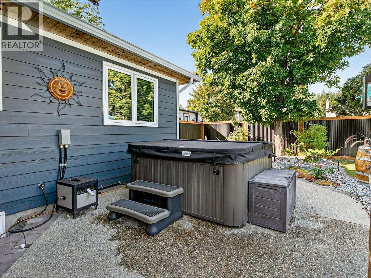  2432 Karli Court, West Kelowna