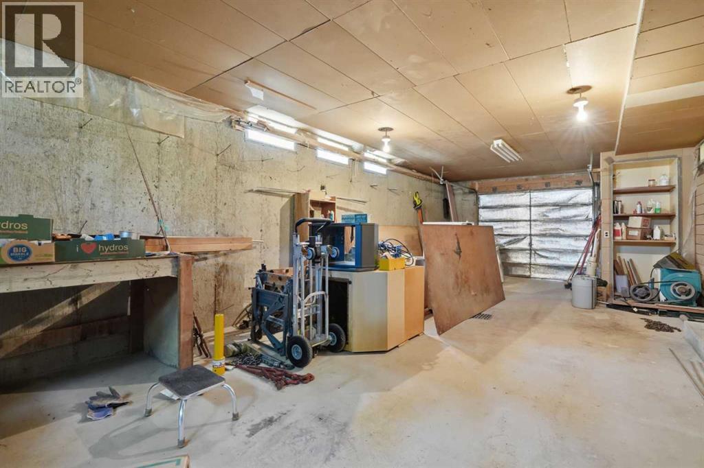1556 Windsor Street NW - Image 40