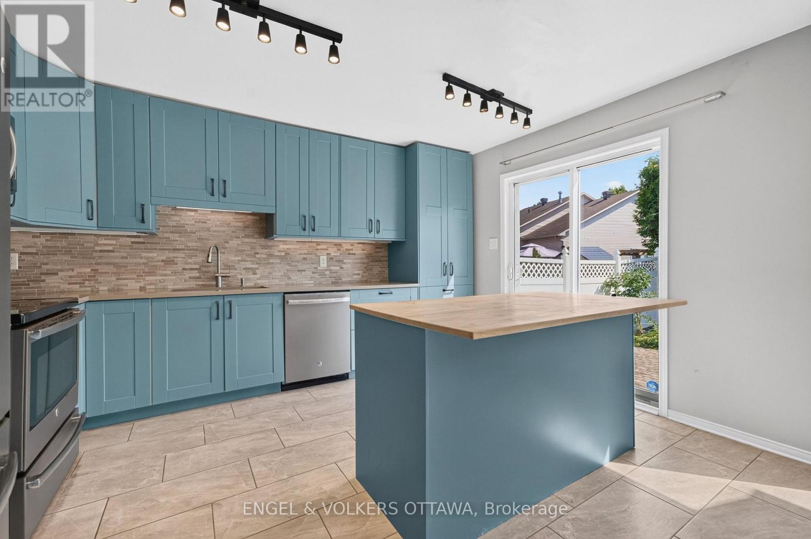 4 Bed, 4 Bath House for Rent in Ottawa – 2123 ESPRIT DRIVE, Ottawa – MLS# X13653284 - Image 16