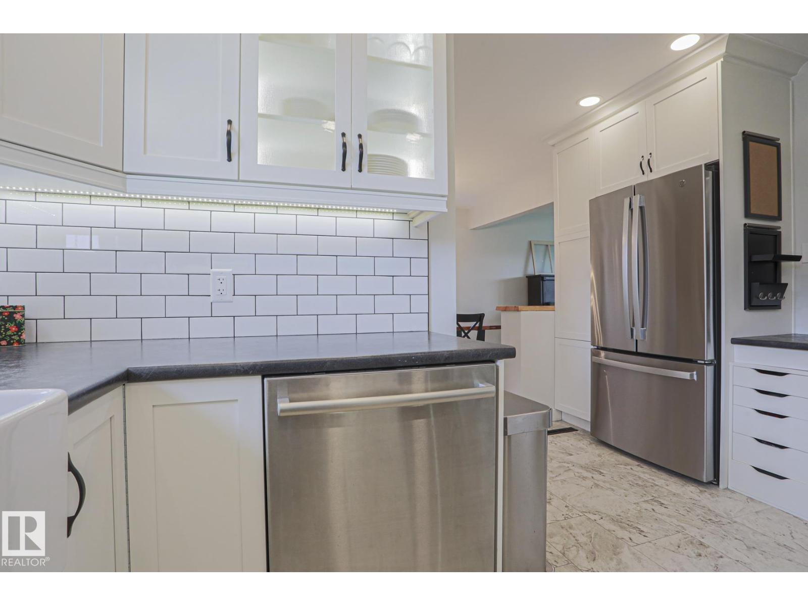 4640 102A AV NW - Image 17