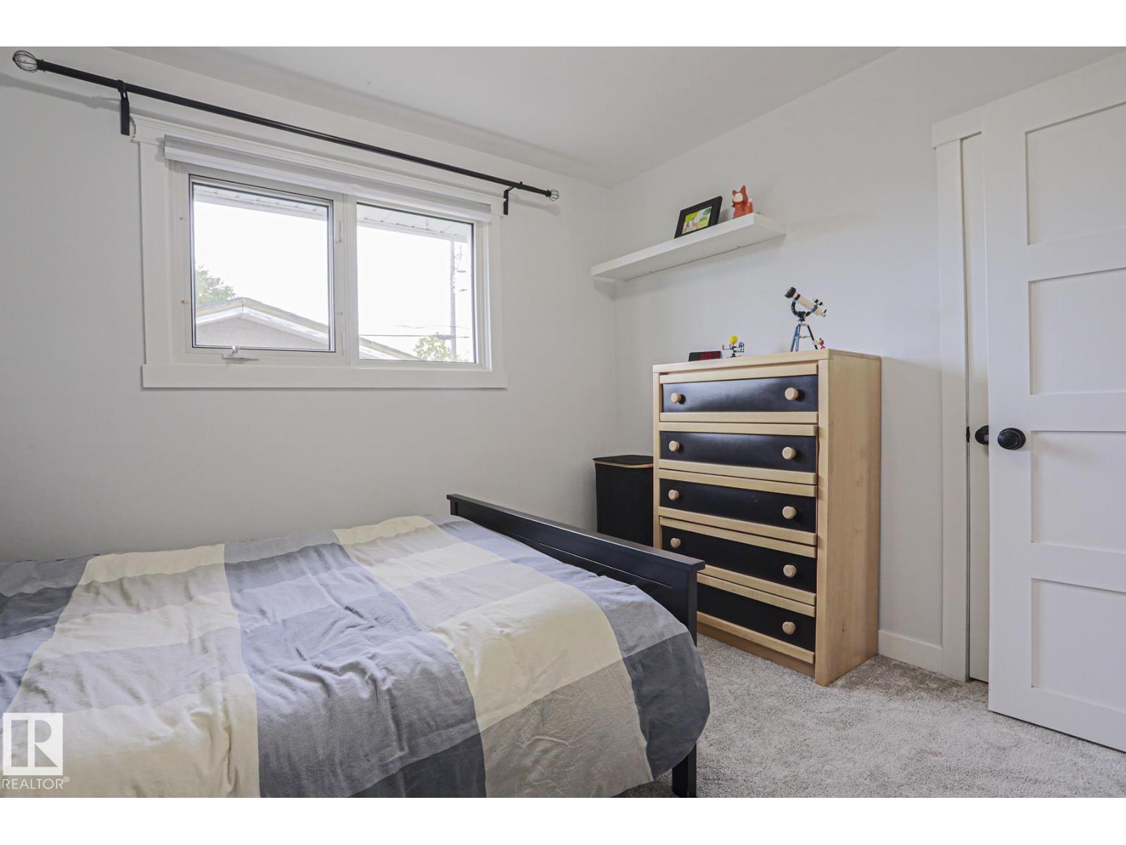 4640 102A AV NW - 24
