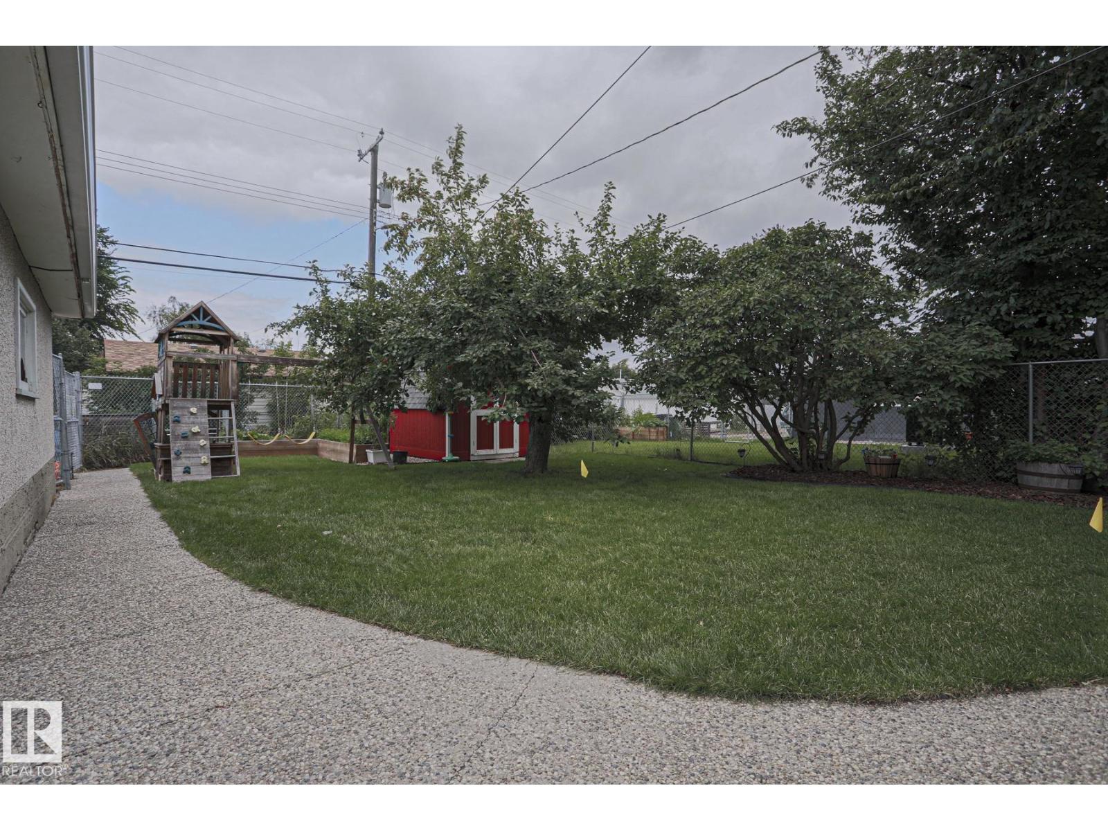 4640 102A AV NW - 46
