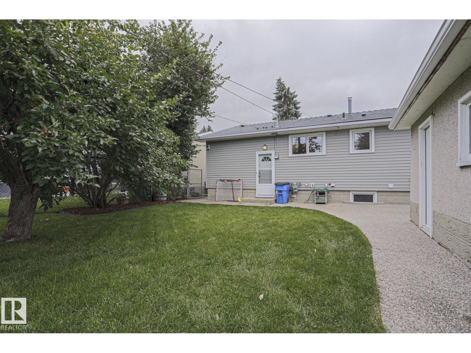 4640 102A AV NW - 47