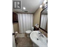36 Aurora Heights Drive, Aurora, ON L4G2W7 Photo 10