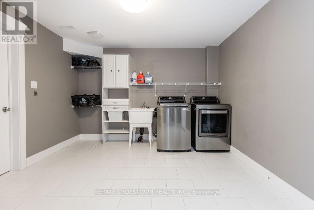 25 MENNILL DRIVE - 33