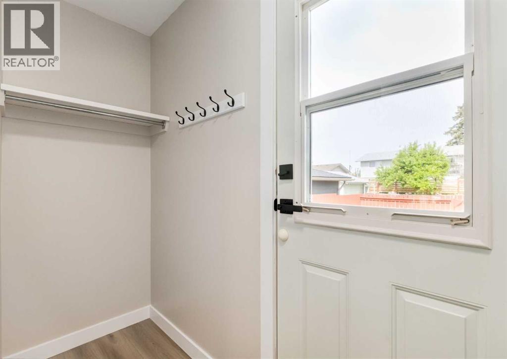 7956 71 Avenue NW - Image 14
