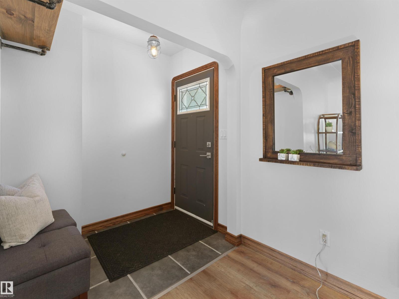 9311 75 AV NW, Ritchie, Edmonton photo 2
