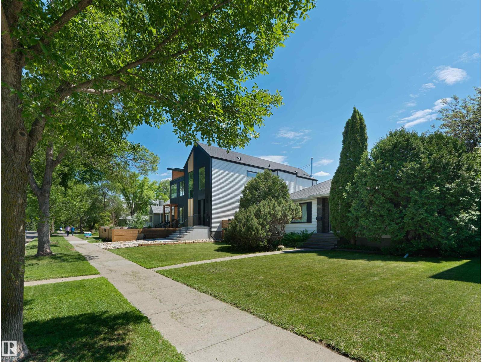 9311 75 AV NW - 26