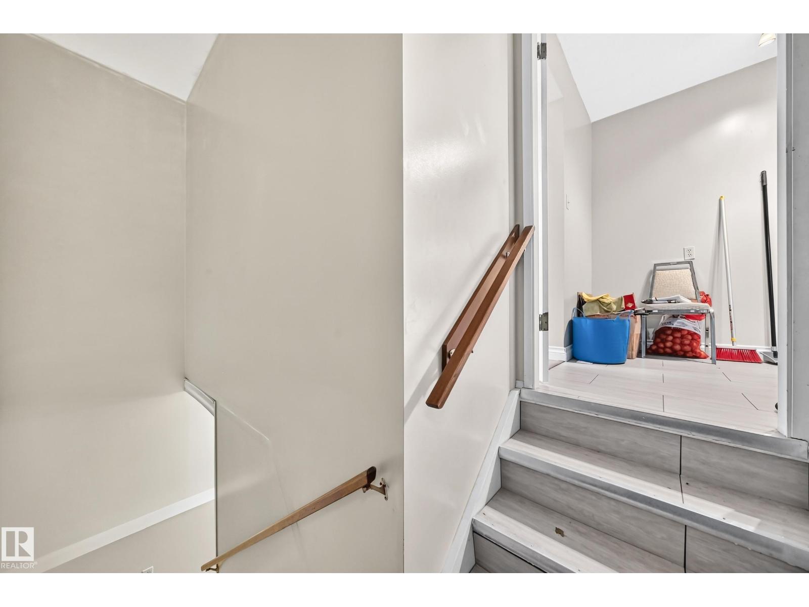 31 HUGHES RD NW - 24