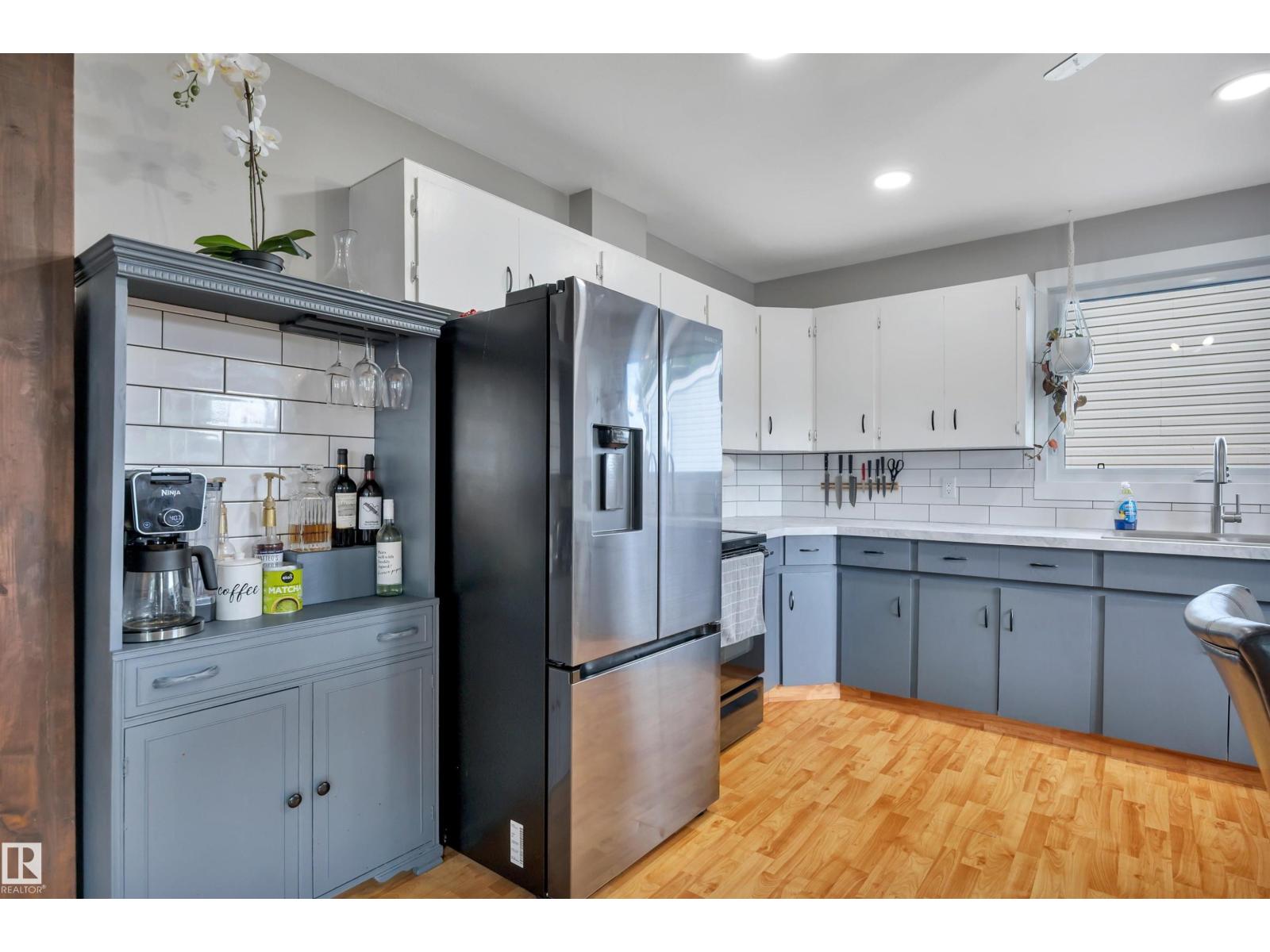 5116 47 AV - Image 14