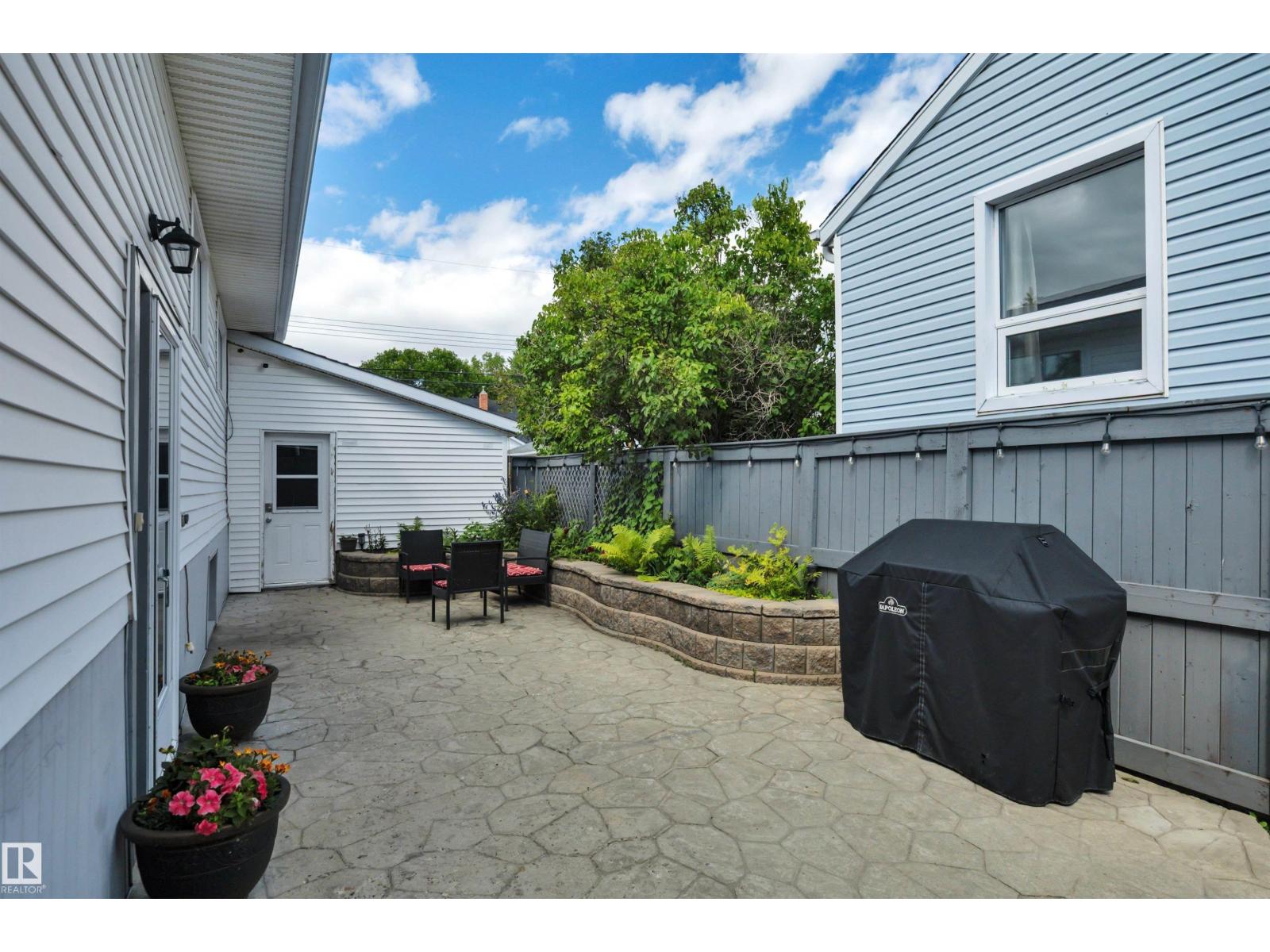 5116 47 AV - Image 46