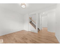 10825 93 St Nw, Edmonton, AB T5H1Y7 Photo 12