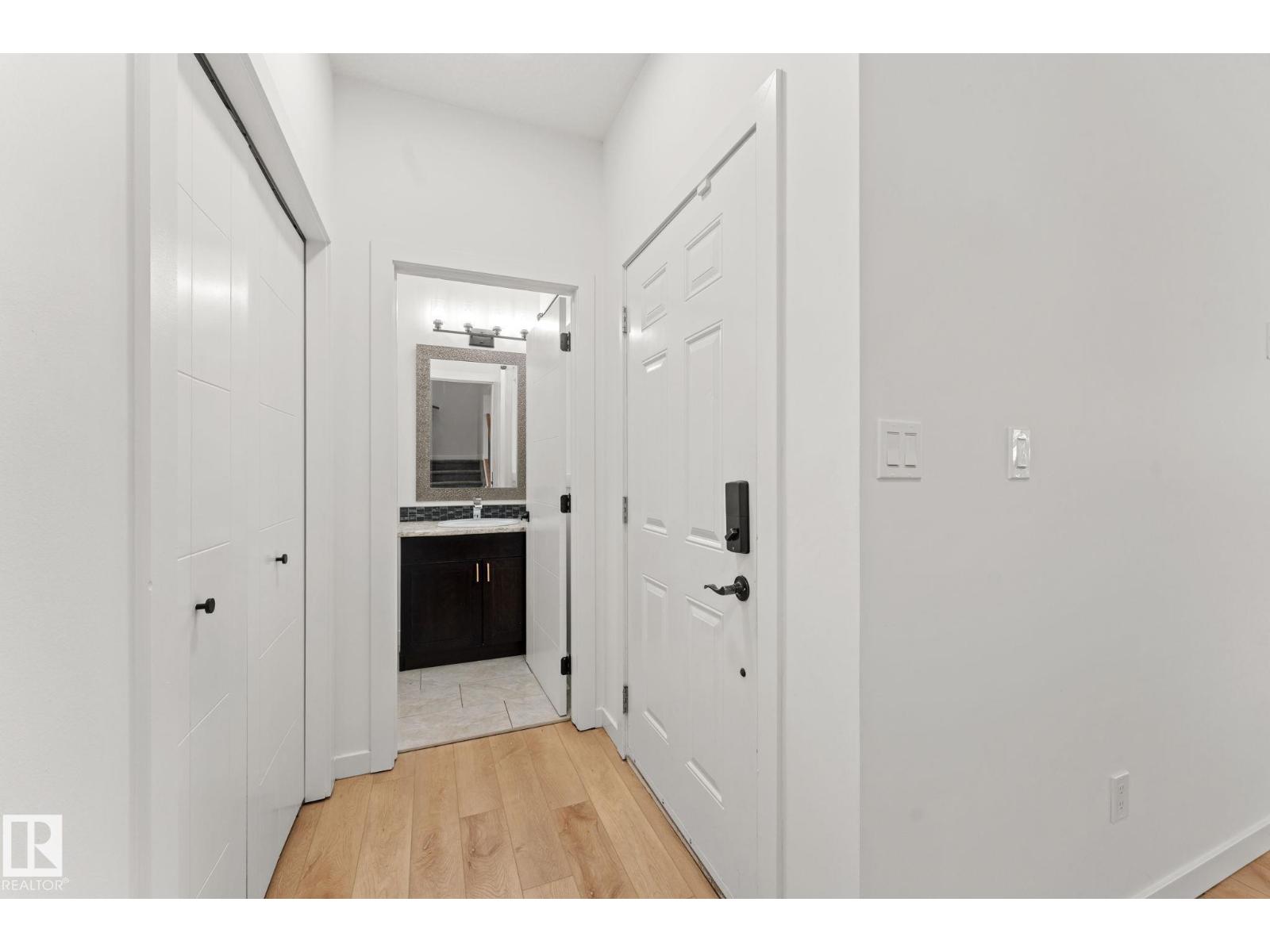 10825 93 ST NW - 6