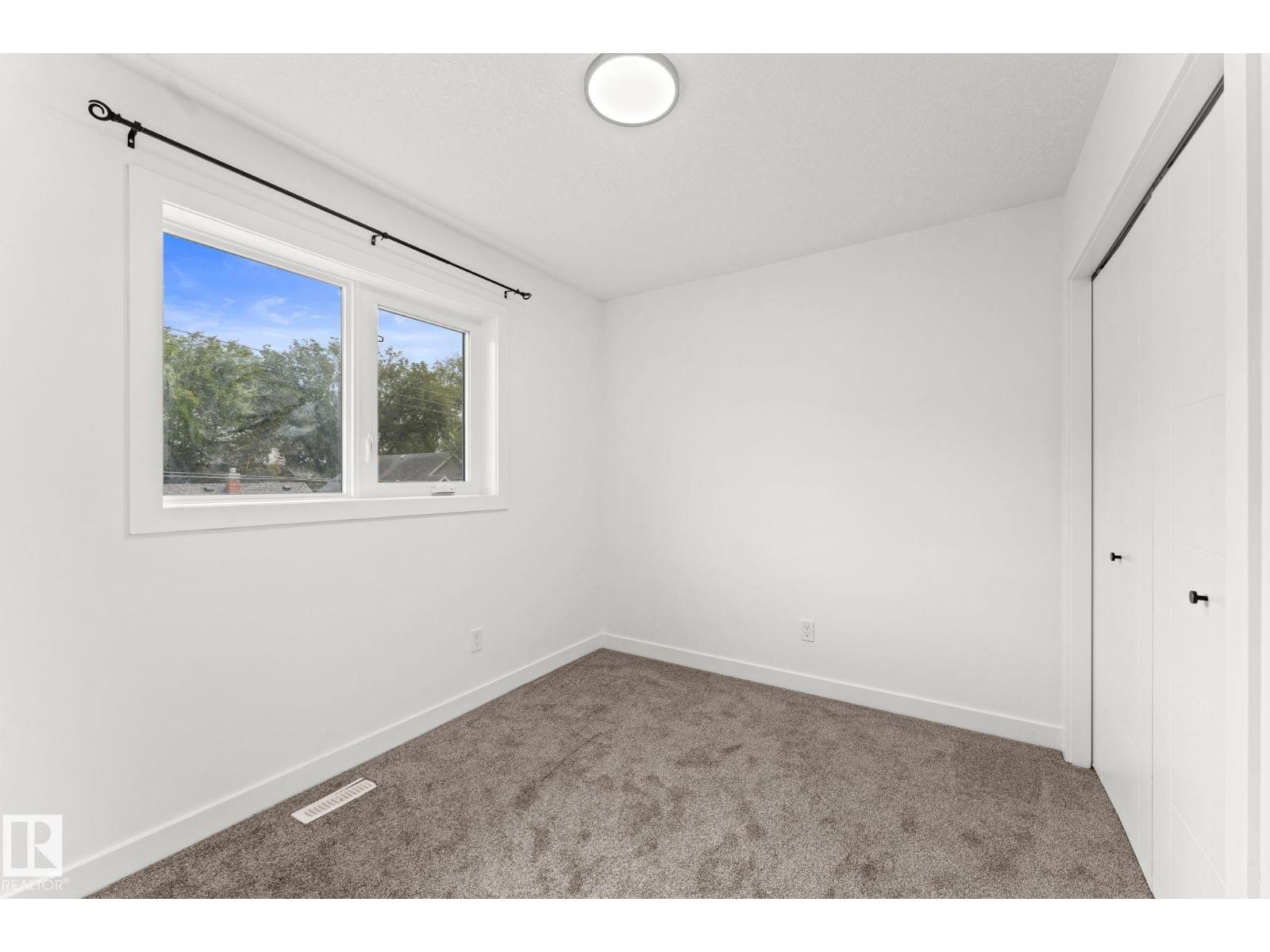 10825 93 ST NW - 27