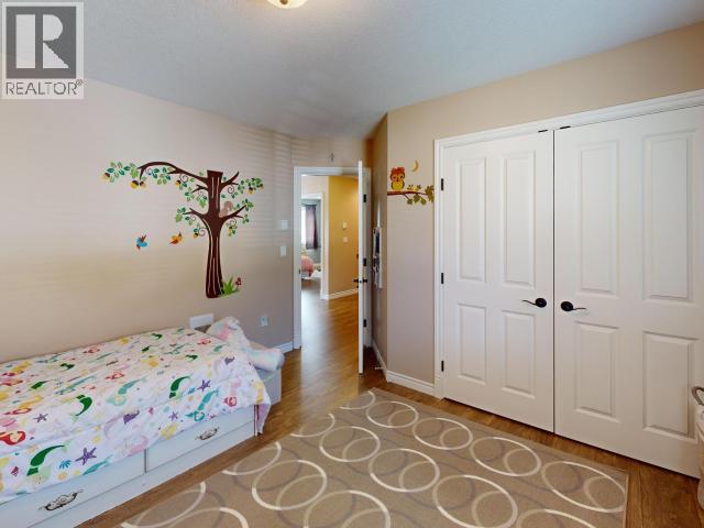 4106 BOWNESS AVE - 35