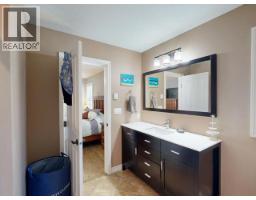 4106 Bowness Ave, Powell River, BC V8A5V6 Photo 30