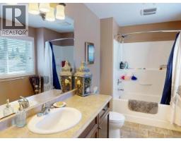 4106 Bowness Ave, Powell River, BC V8A5V6 Photo 41