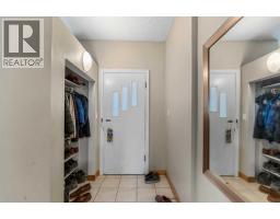 1407 28 Street SW - photo 5
