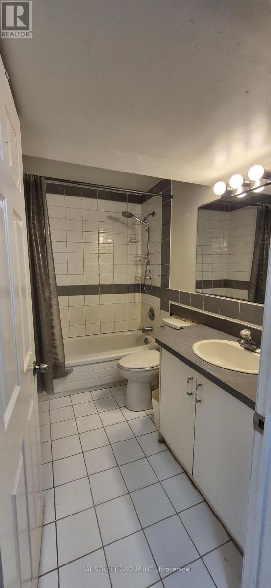 6 FERNDALE AVENUE - 36