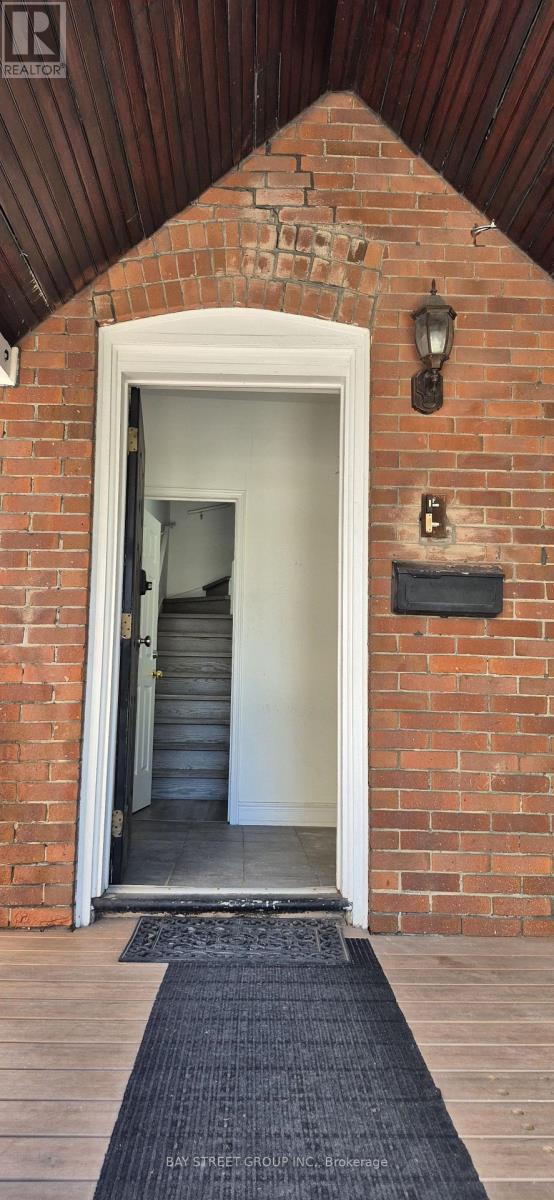 6 FERNDALE AVENUE - 4