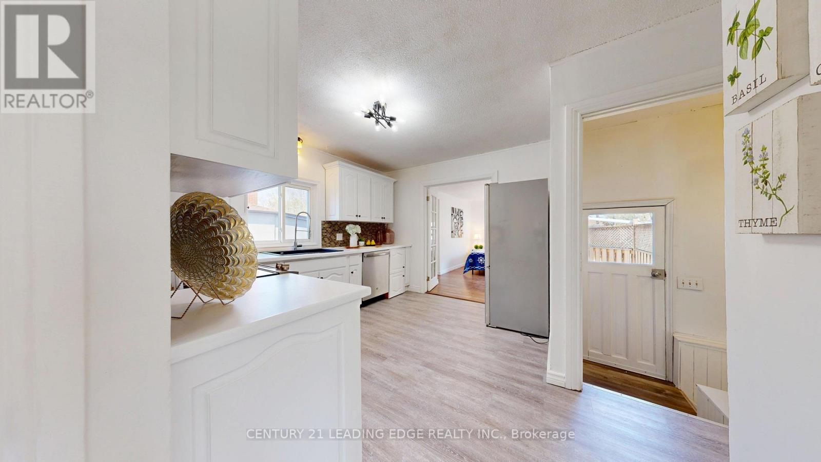 751 GIFFORD STREET - 20