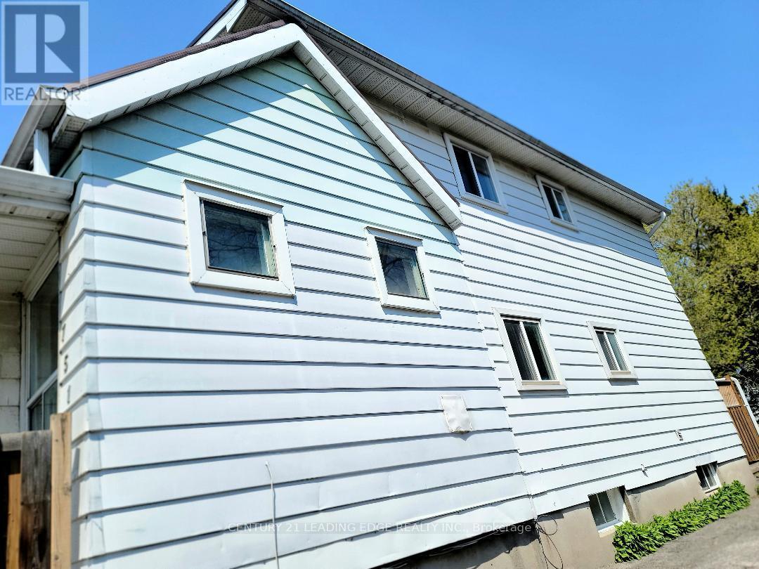 751 GIFFORD STREET - 3