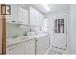 3895 Lake Crest Road, Lac La Hache, BC V0K1T0 Photo 19