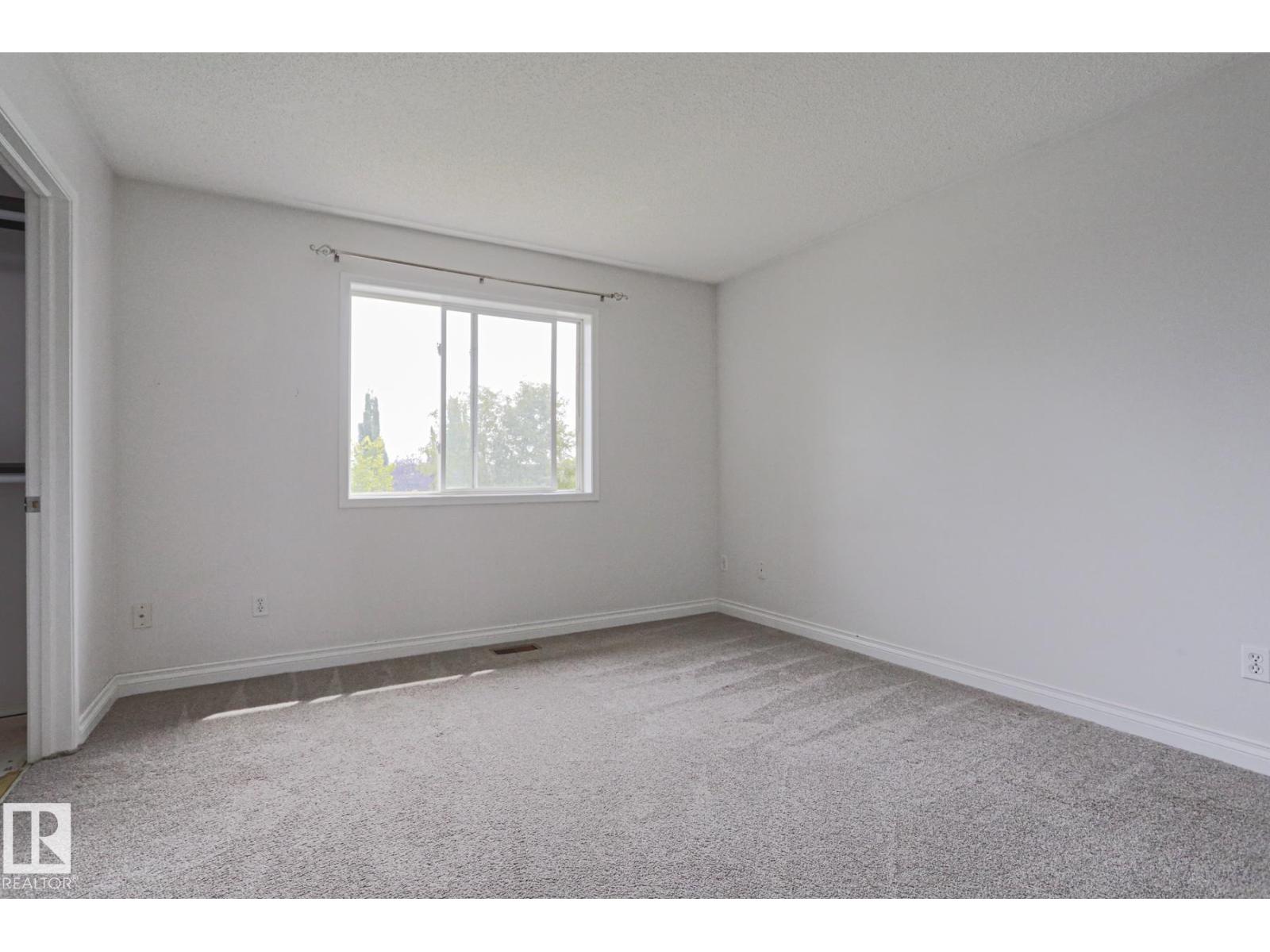 4 LANDSDOWNE DR - Image 21
