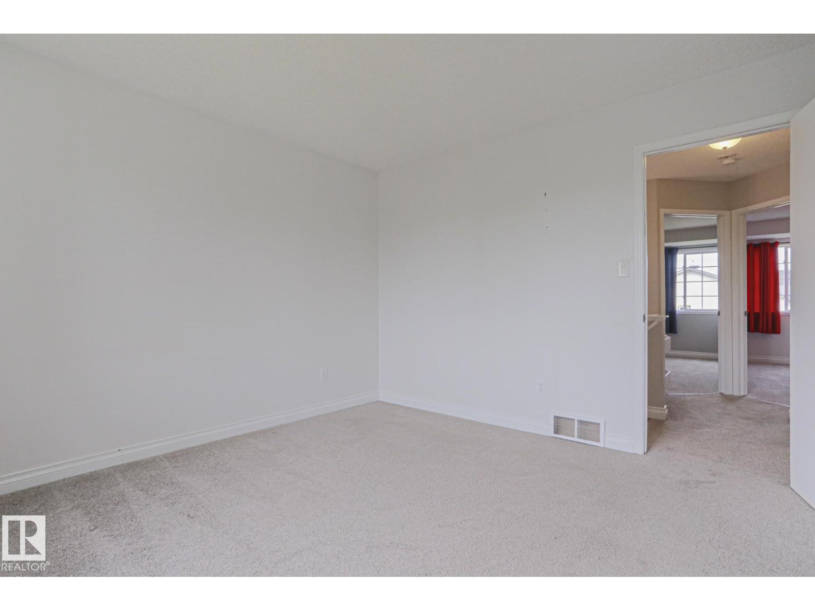 4 LANDSDOWNE DR - Image 26