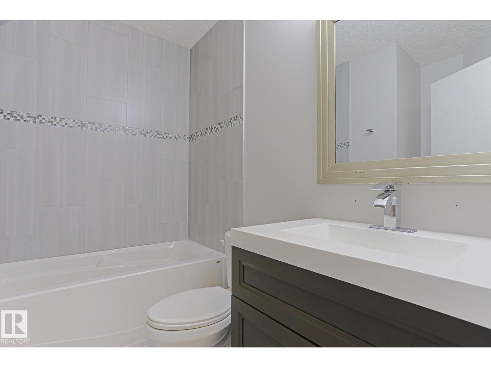 4 LANDSDOWNE DR - Image 29
