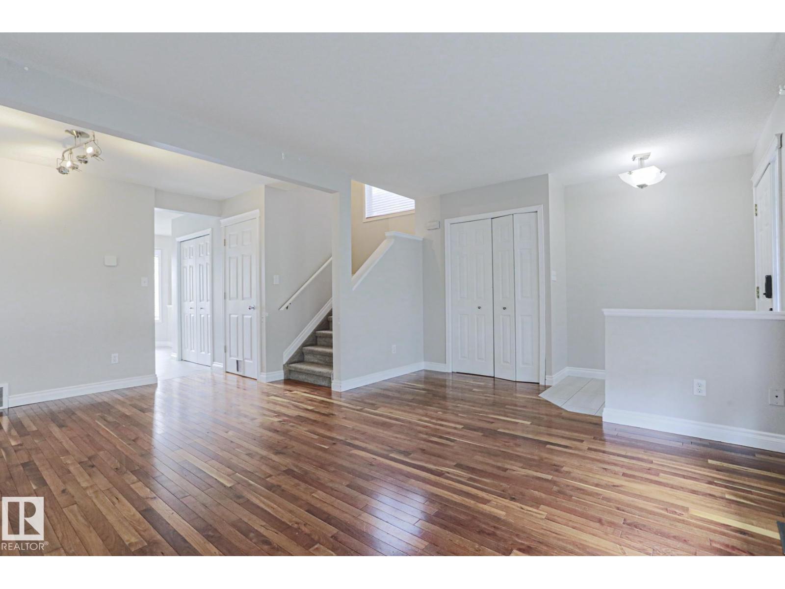 4 LANDSDOWNE DR - Image 5