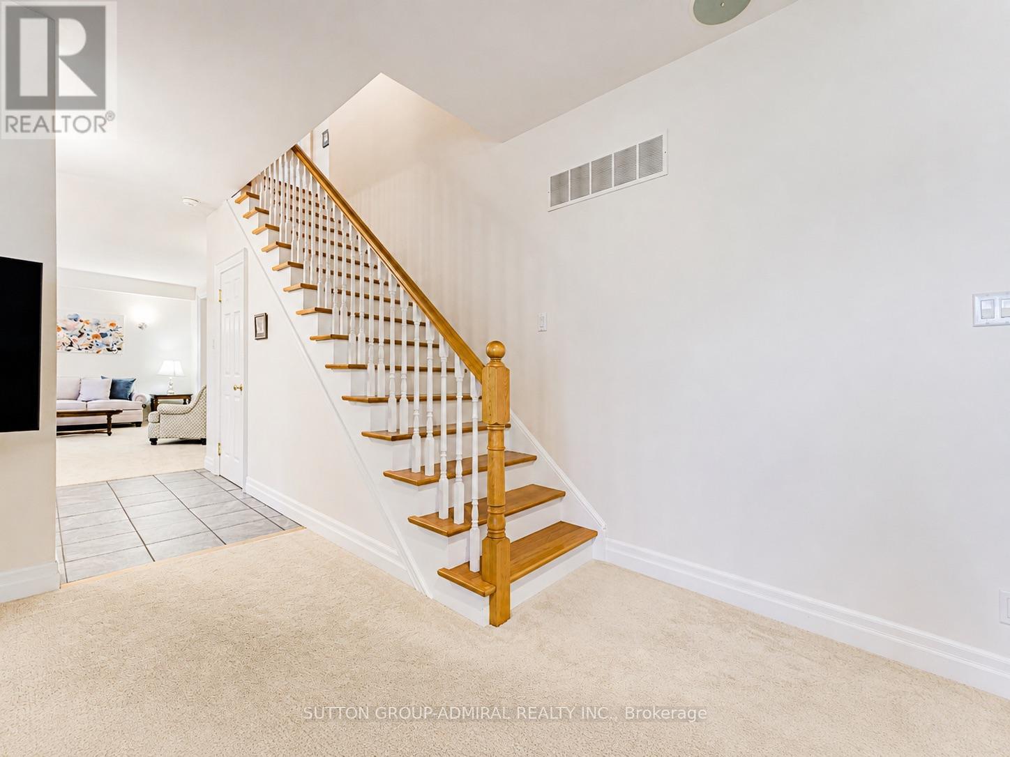 54 STARLIGHT CRESCENT - 15