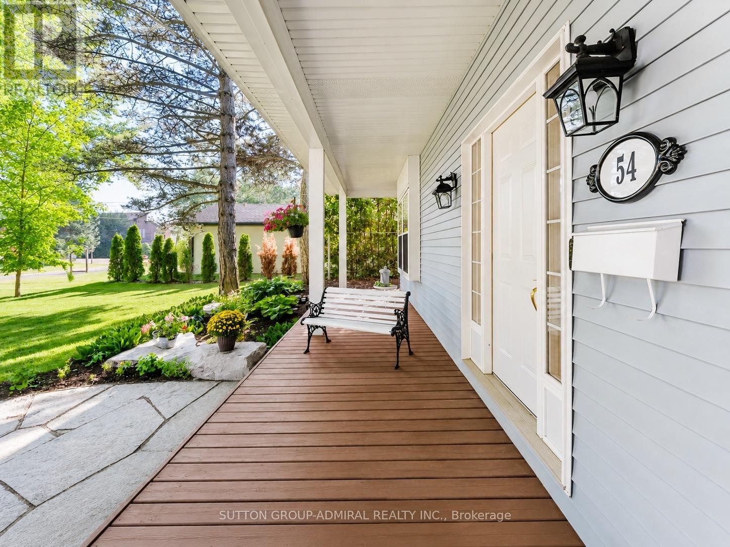 54 STARLIGHT CRESCENT - 5