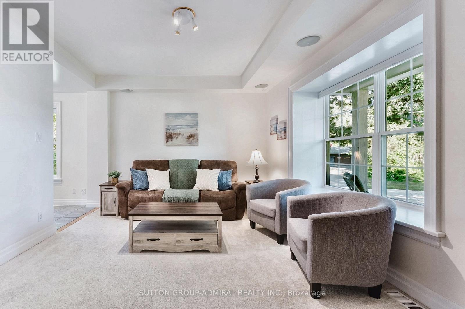 54 STARLIGHT CRESCENT - 7
