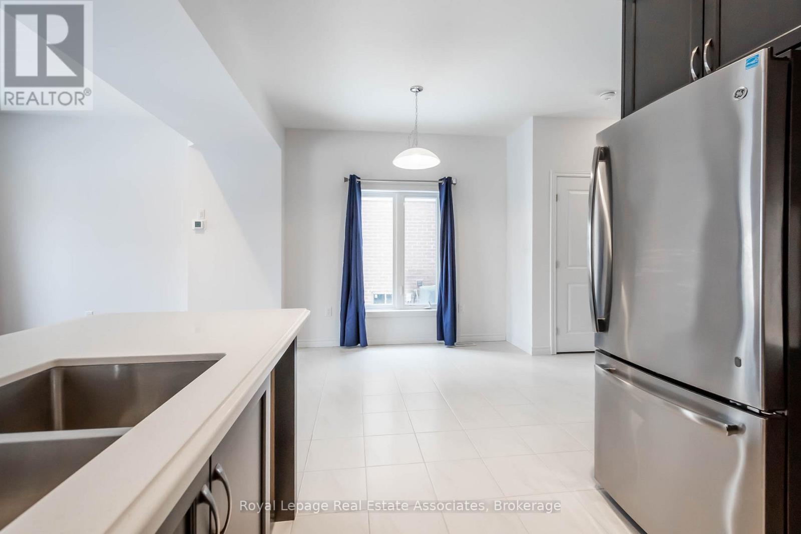 3981 CROWN STREET - 10